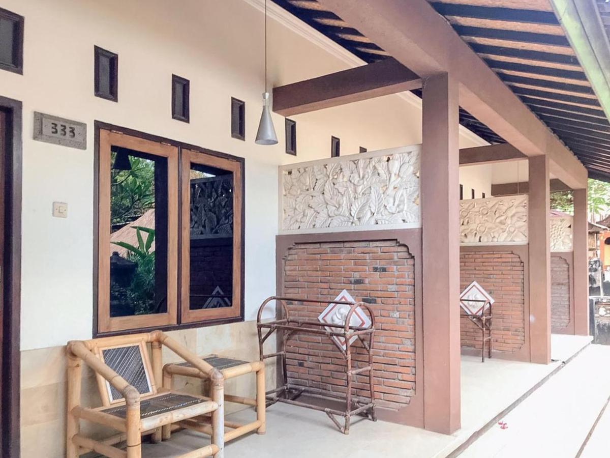 Oka Homestay Mitra Reddoorz Mataram Exterior foto